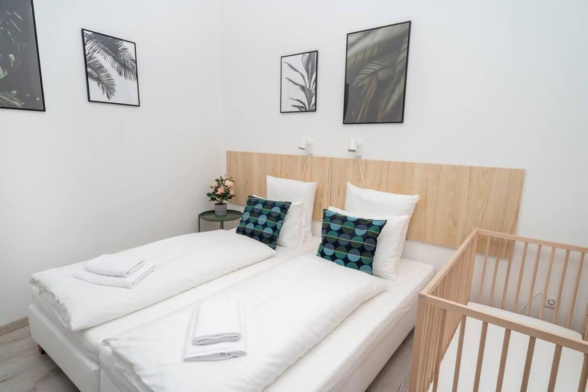 Apartment Very Extra Large Brand New Aircon Budapest