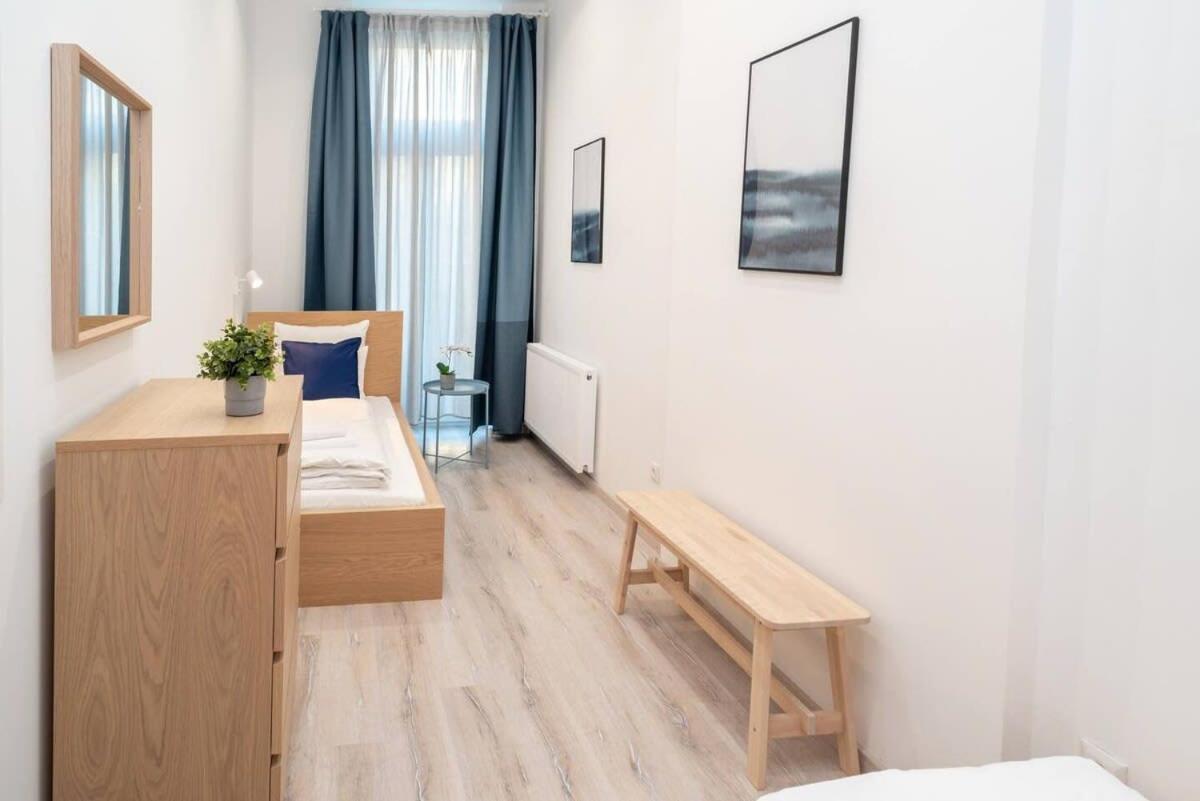 Apartment Very Extra Large Brand New Aircon *