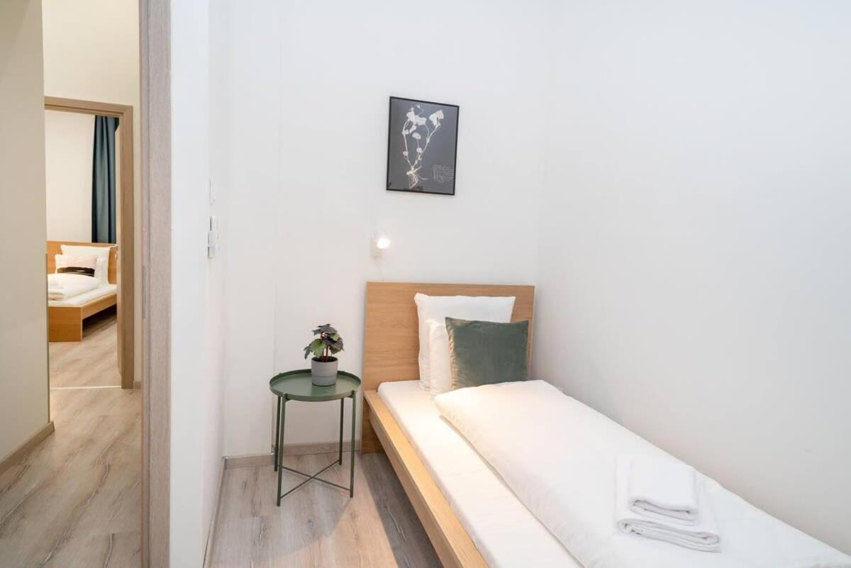Apartment Very Extra Large Brand New Aircon *
