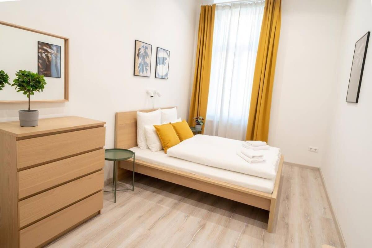 Very Extra Large Brand New Aircon Apartment Budapest