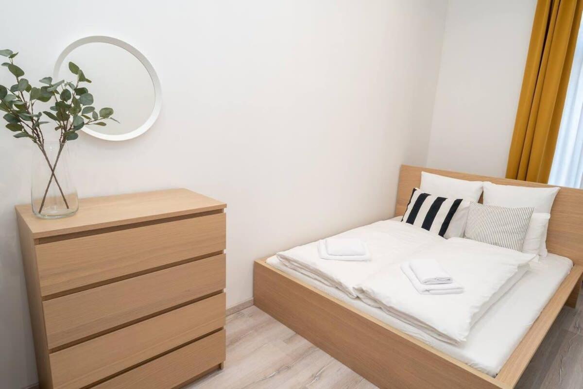 Very Extra Large Brand New Aircon Apartment Budapest