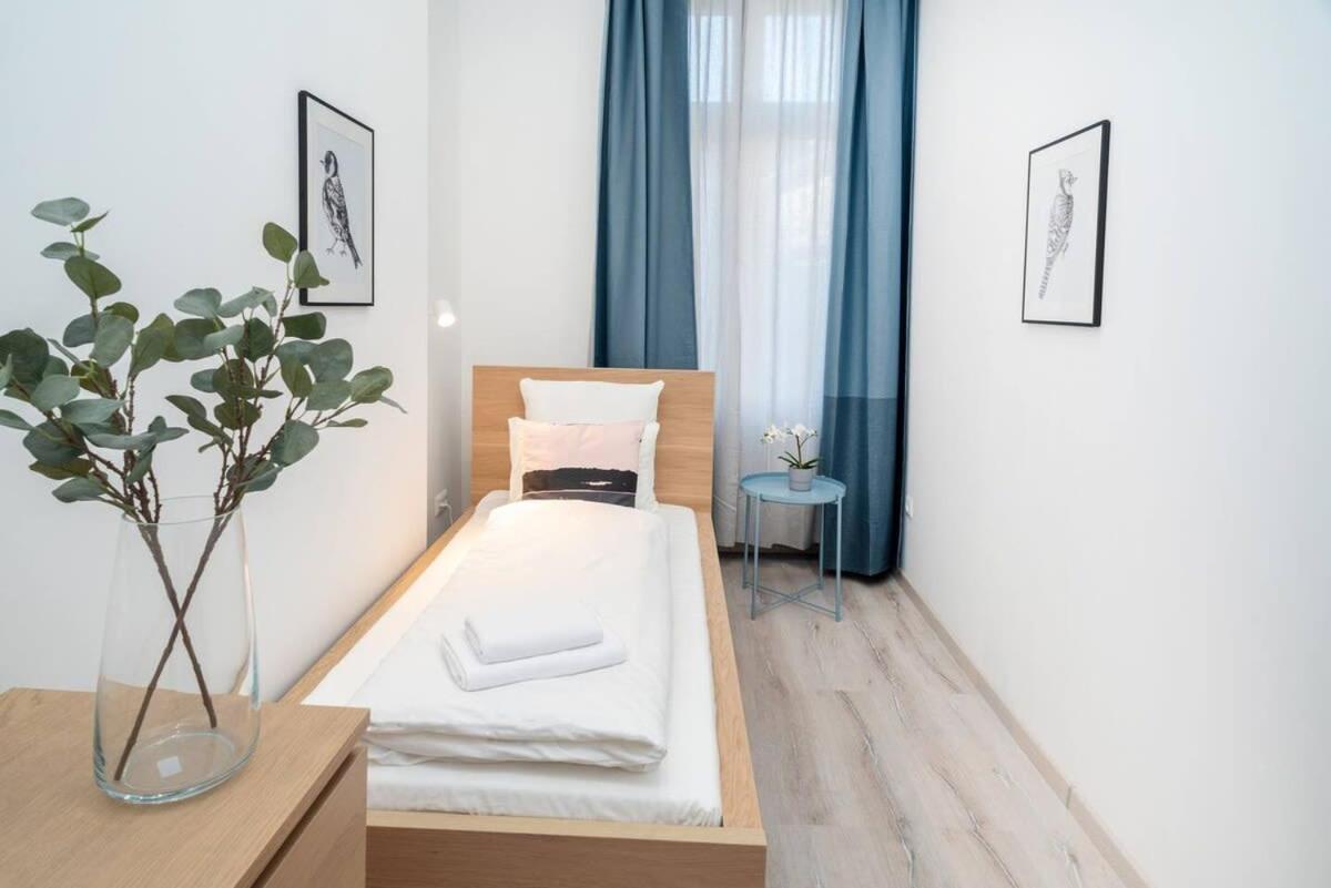 Apartment Very Extra Large Brand New Aircon *