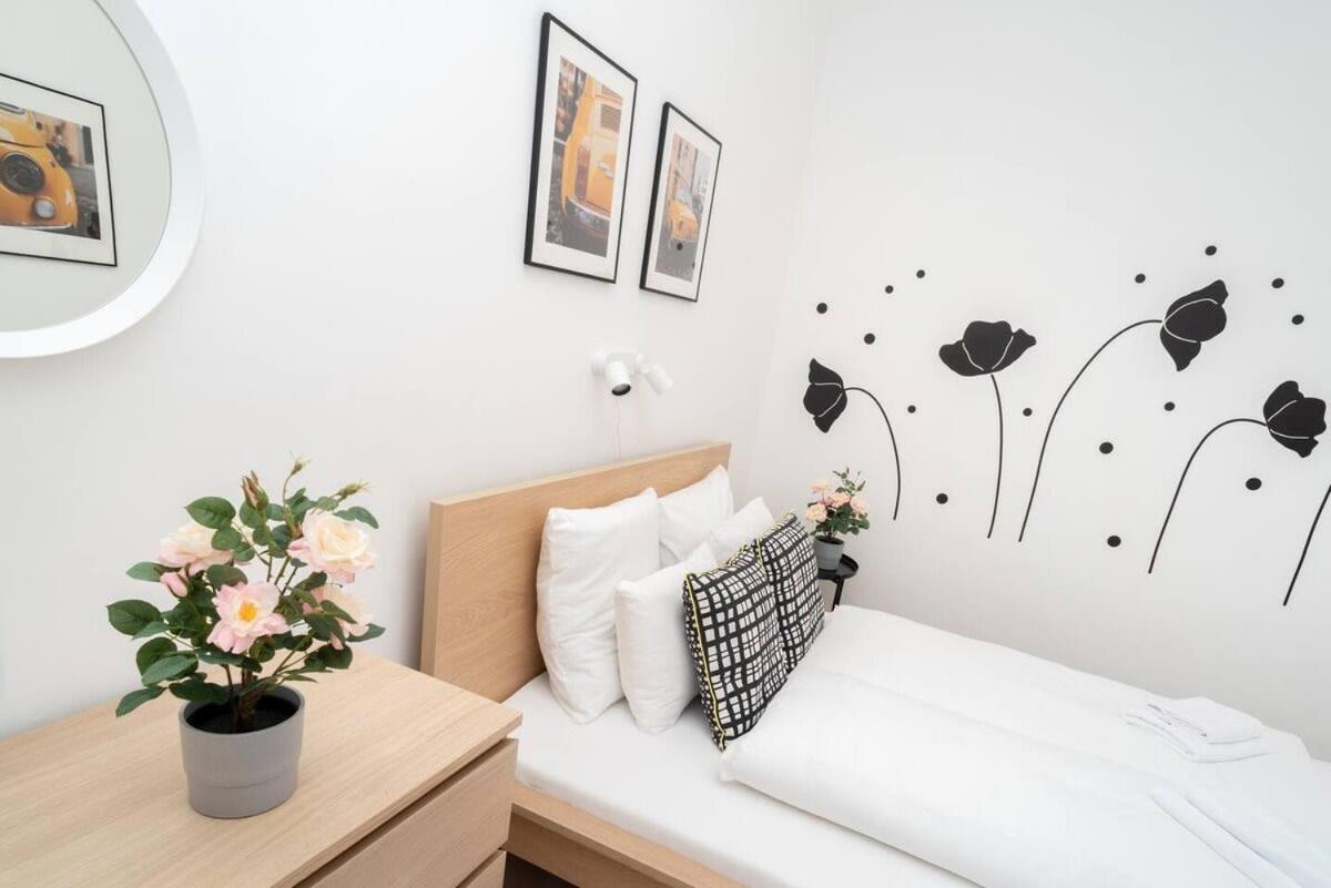 Apartment Very Extra Large Brand New Aircon