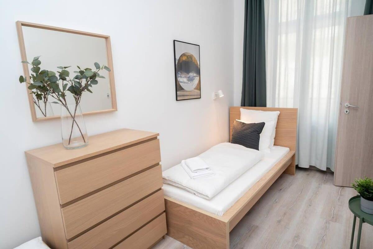 Very Extra Large Brand New Aircon Apartment Budapest